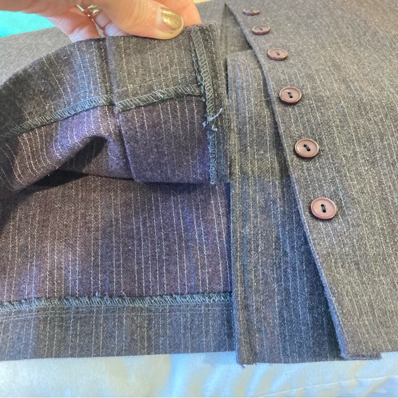 Vintage wool skirt gray pinstripe dark academia unique front slit detail - Picture 16 of 17